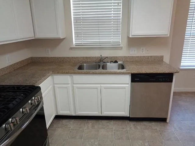 11310 Seven Sisters Dr — Photo 9