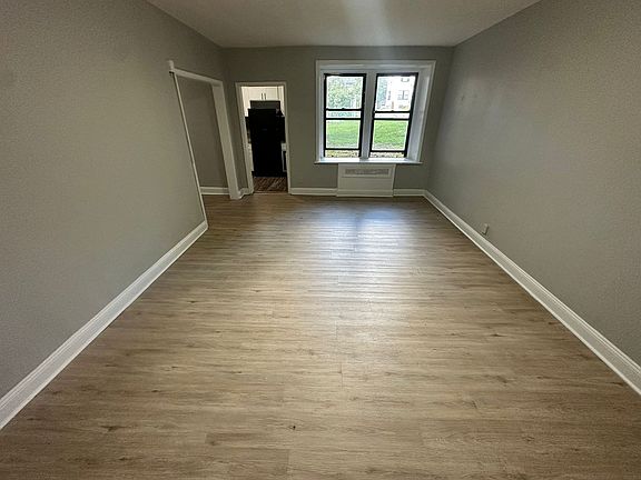 3rd image of 400 Highland Ter APT 1D
