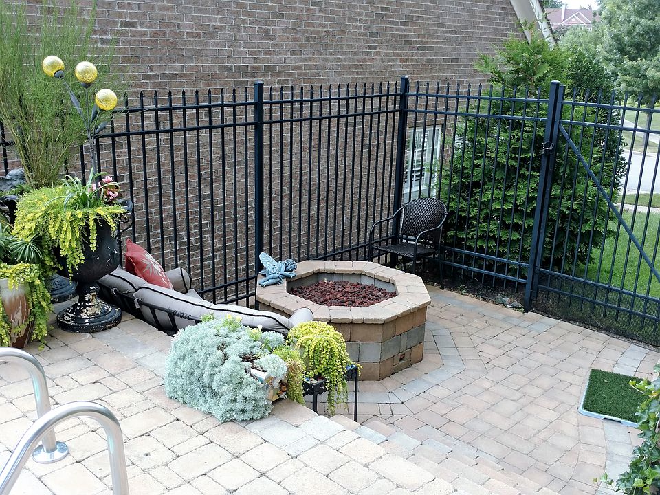 Firepit Sitting Area