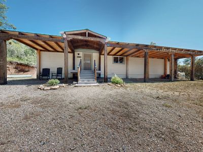 38 Chipmunk Ln, Tijeras, NM, 87059