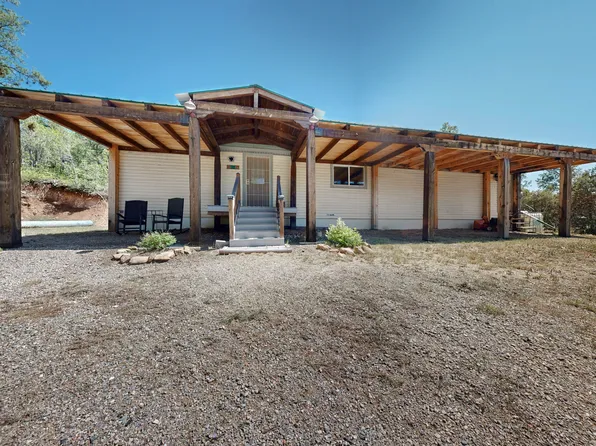 38 Chipmunk Ln, Tijeras, NM 87059