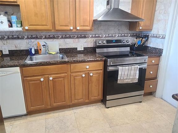 2nd image of 3050 N Palm Aire Dr APT 504