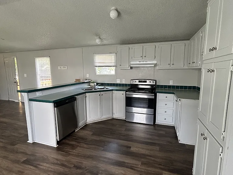 301 Dennis St #45 — Photo 6