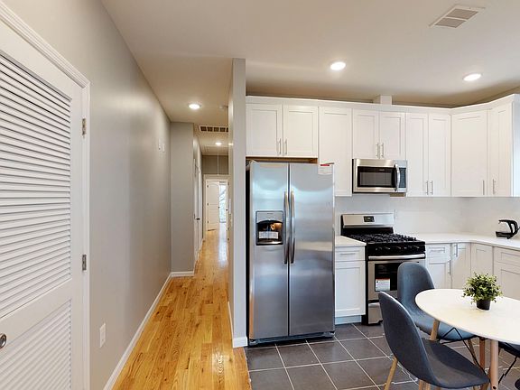 5th image of 342 Terrace Ave #5