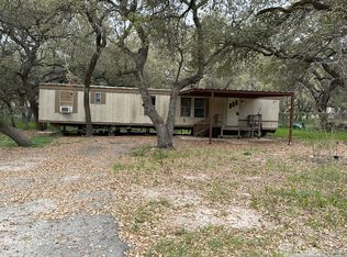 64 Dawnridge Dr, Poteet, TX 78065