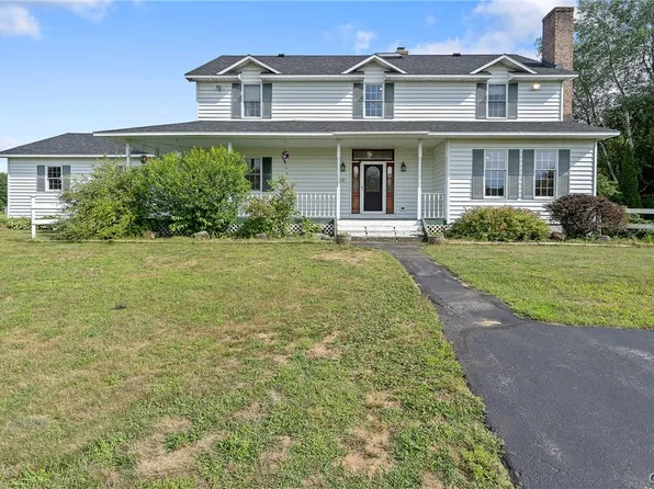 138 Valley Rd, Mexico, NY 13114