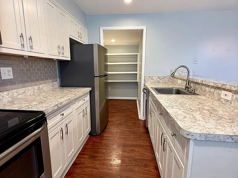 6526 Beechwood Dr #14 — Photo 12