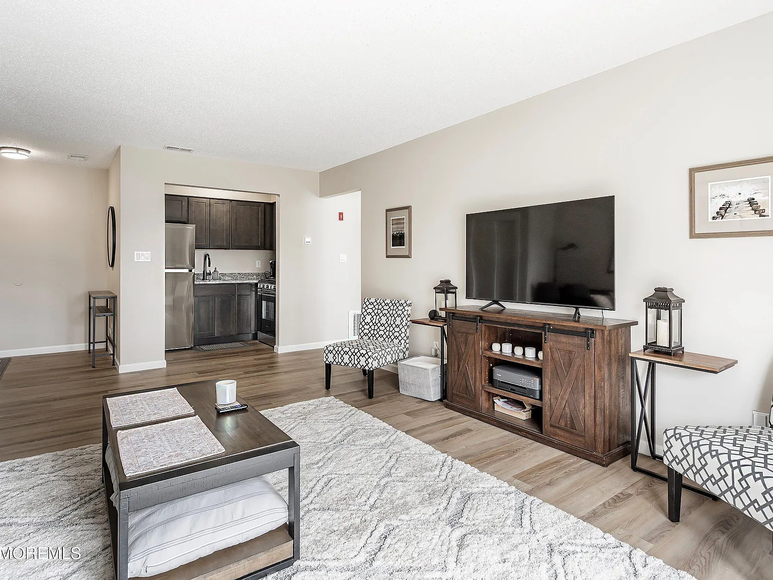 1 bed, 702 sqft, $2,600 — Photo 2