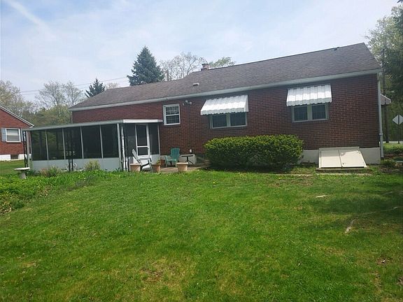 Rear view with 3 seasons screened room