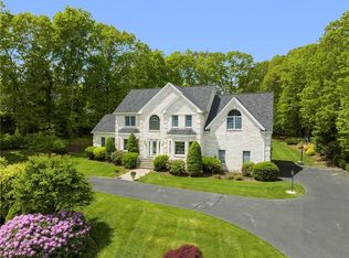 6 Paddock Dr, Lincoln, RI 02865