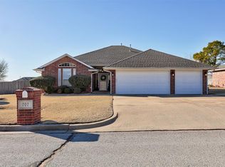707 Northern Winds Dr, Purcell, OK 73080