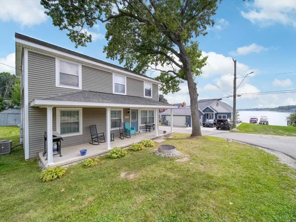 5879 Tower Dr, Manitou Beach, MI 49253