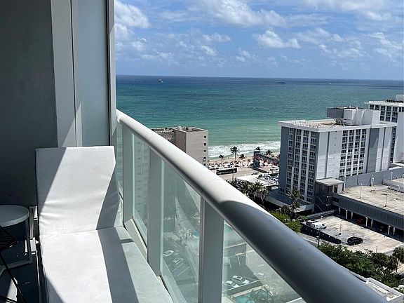 3rd image of 3101 Bayshore Drive #2303