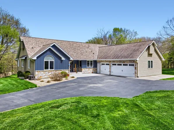 18130 Robinson Cir, Dayton, MN 55327