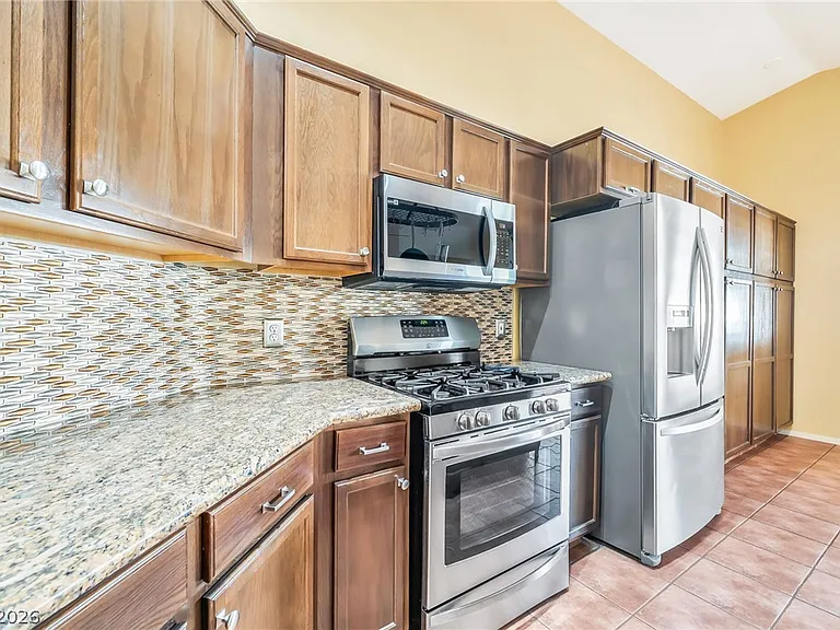 9346 Coral Berry St — Photo 17