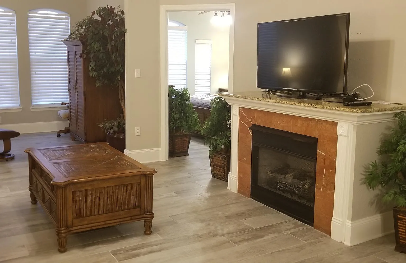 2 bed, 1140 sqft, $2,950 — Photo 2