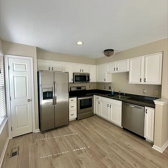 23567 Devonshire Rd — Photo 8