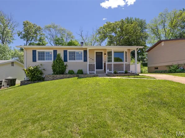 10930 Ambush Dr, Saint Louis, MO 63123