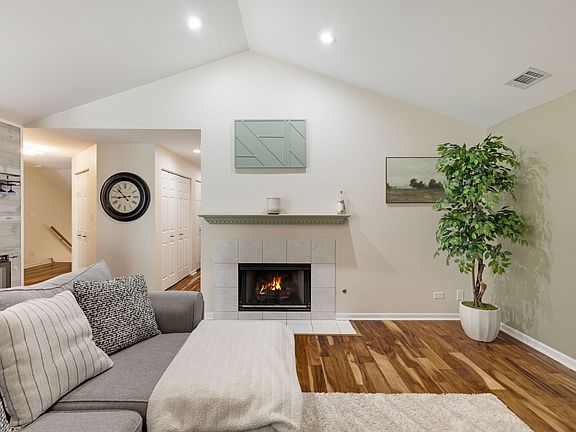 4th image of 14547 Club Circle Dr