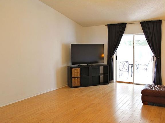 3rd image of 7850 Delmont Loop