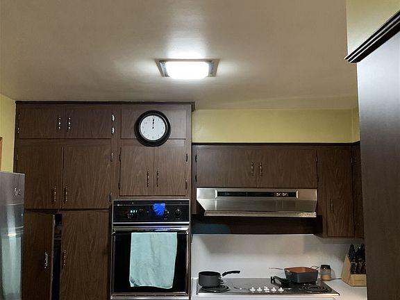 2nd image of 580 Pioneer Trl