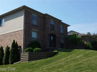 475 Dorchester Way, Milford, MI 48381