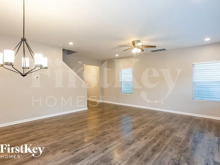371 Copes Ct — Photo 7