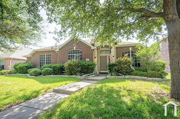 6701 Marquett Dr — Photo 2