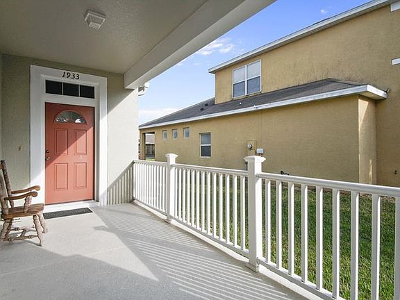 4th image of 1933 Saffron Plum Ln