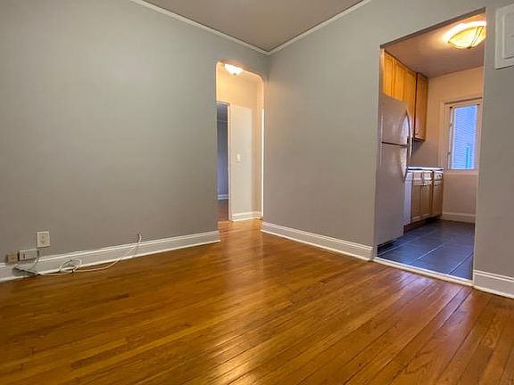 Entry Foyer / Dining Space