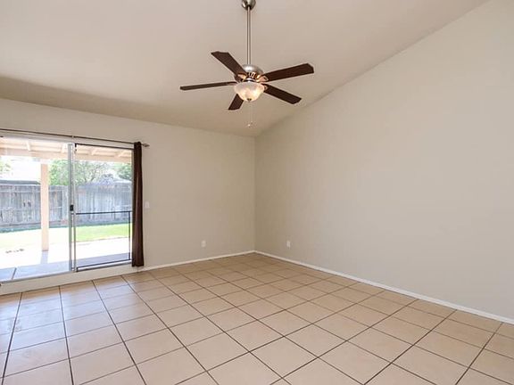 3rd image of 3943 W Windrose Dr