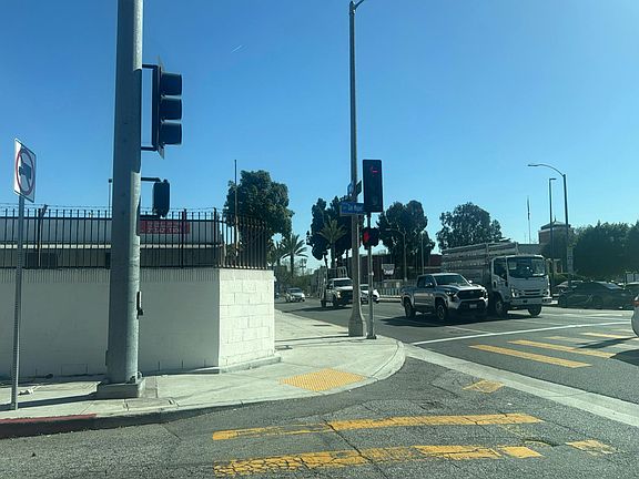 4th image of 8685 San Miguel Ave