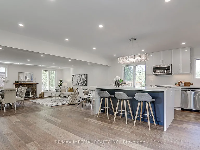 98 Belfry Dr — Photo 7