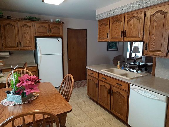 4th image of 3312 Catalina Dr