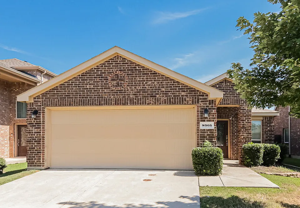 8905 Tenderfoot Ln