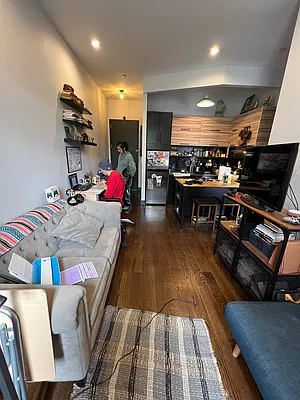 Rented by Delmark Realty LLC | media 23