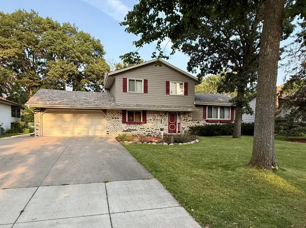 13013 Goodhue St NE, Blaine, MN 55449