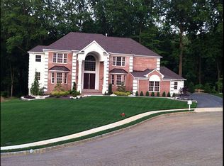 19 Darryl Dr, Morganville, NJ 07751