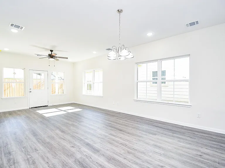 12202 Heather Flower Ln — Photo 7