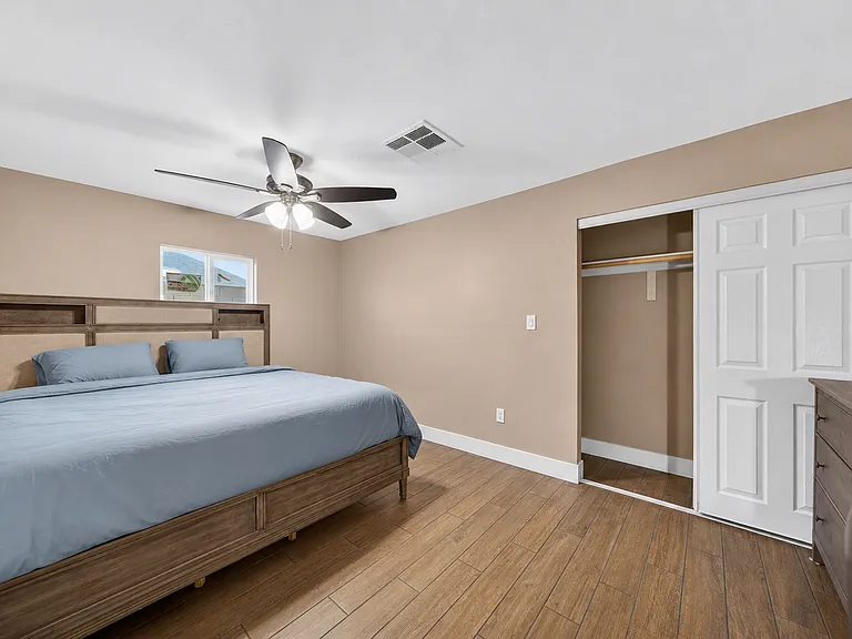 6717 Atwood Ave #4 — Photo 1
