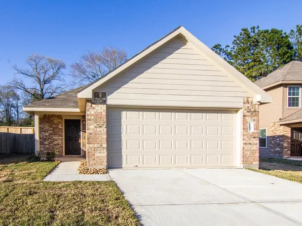 162 Spring Meadows Cir, Willis, TX 77378
