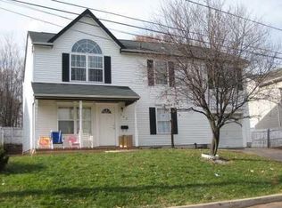 562 Cliff Rd, Sewaren, NJ 07077