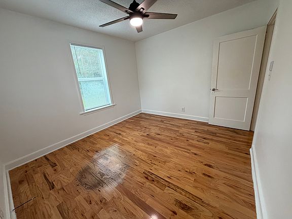 5th image of 38 Kingsgate Dr