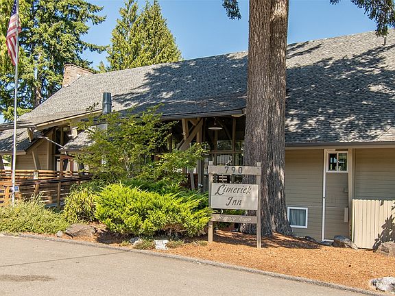 4th image of 51 E Connemara Way