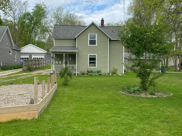 931 Emerald Ave NE, Grand Rapids, MI 49503