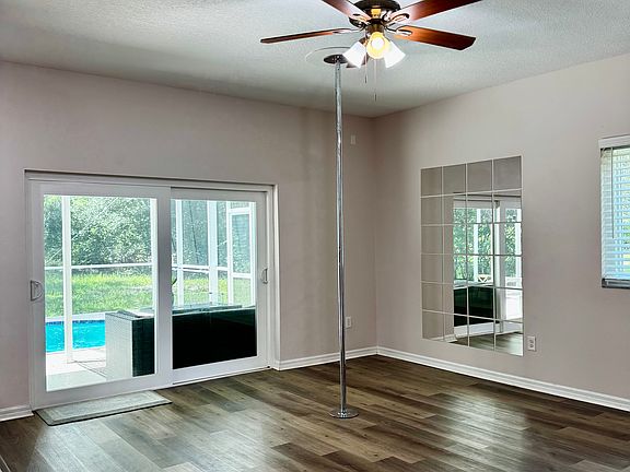 4th image of 10542 Lucaya Dr