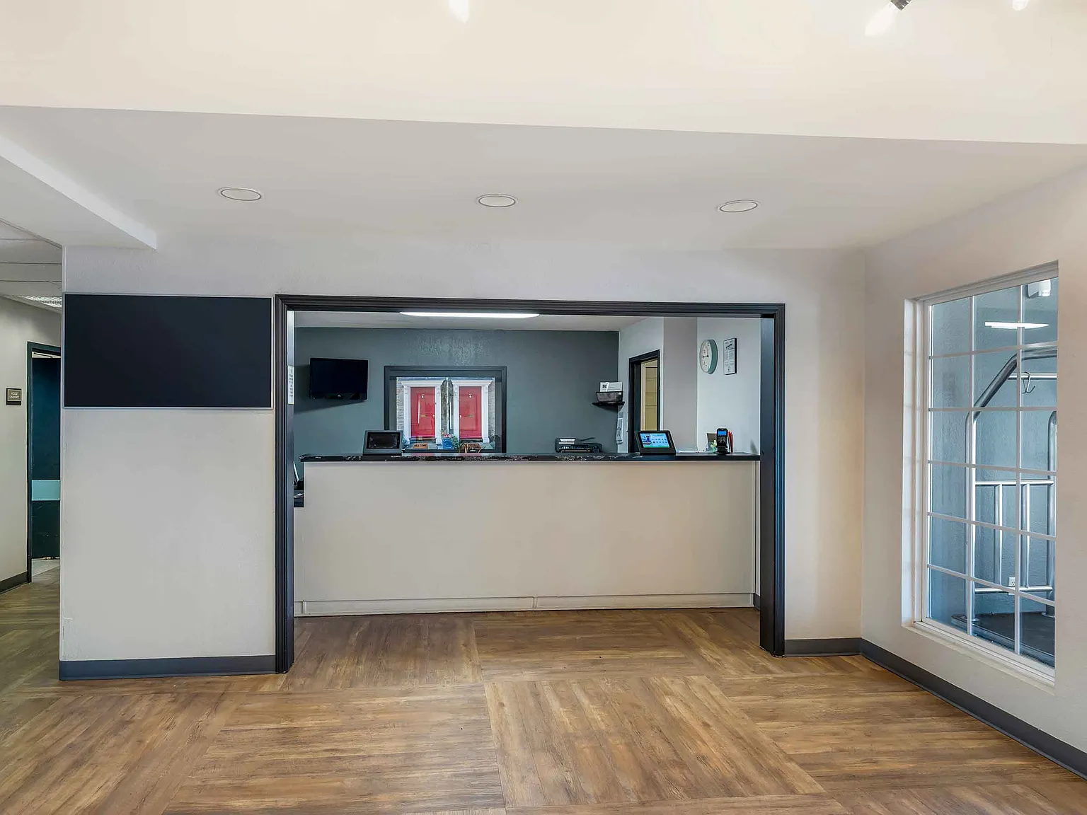 Denver-Tech Center South-Greenwood Village — Photo 4