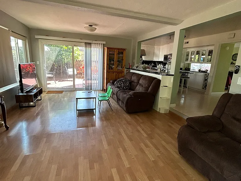 20143 Somerset Dr — Photo 20