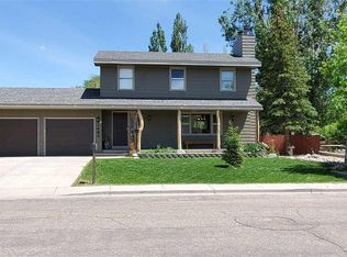 1480 Colorado Dr, Green River, WY 82935