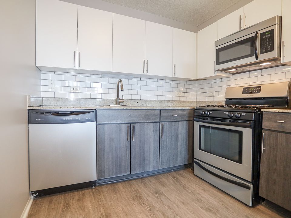 1st image of 181 N Jefferson St #2504